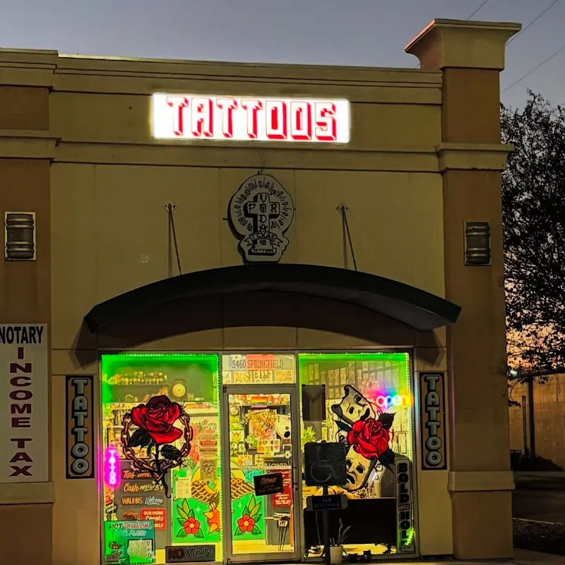 Por Vida Tattoos — Tattoo shop in Laredo